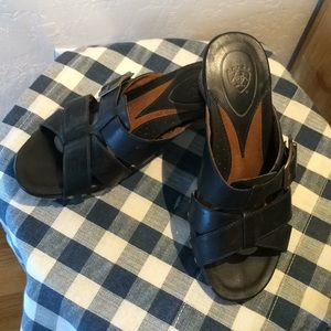 Black Ariat sandals size 6